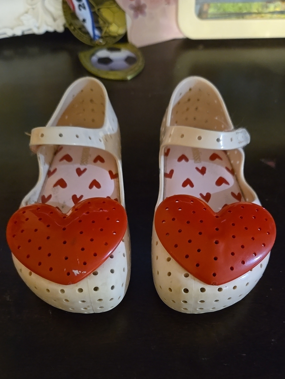 Mini Melissa Size 9 Girls' Light Pink And Red Heart Shoes